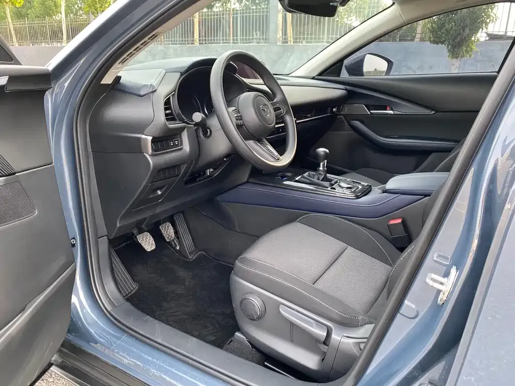 Mazda CX-30 2023 из CN, фото 4
