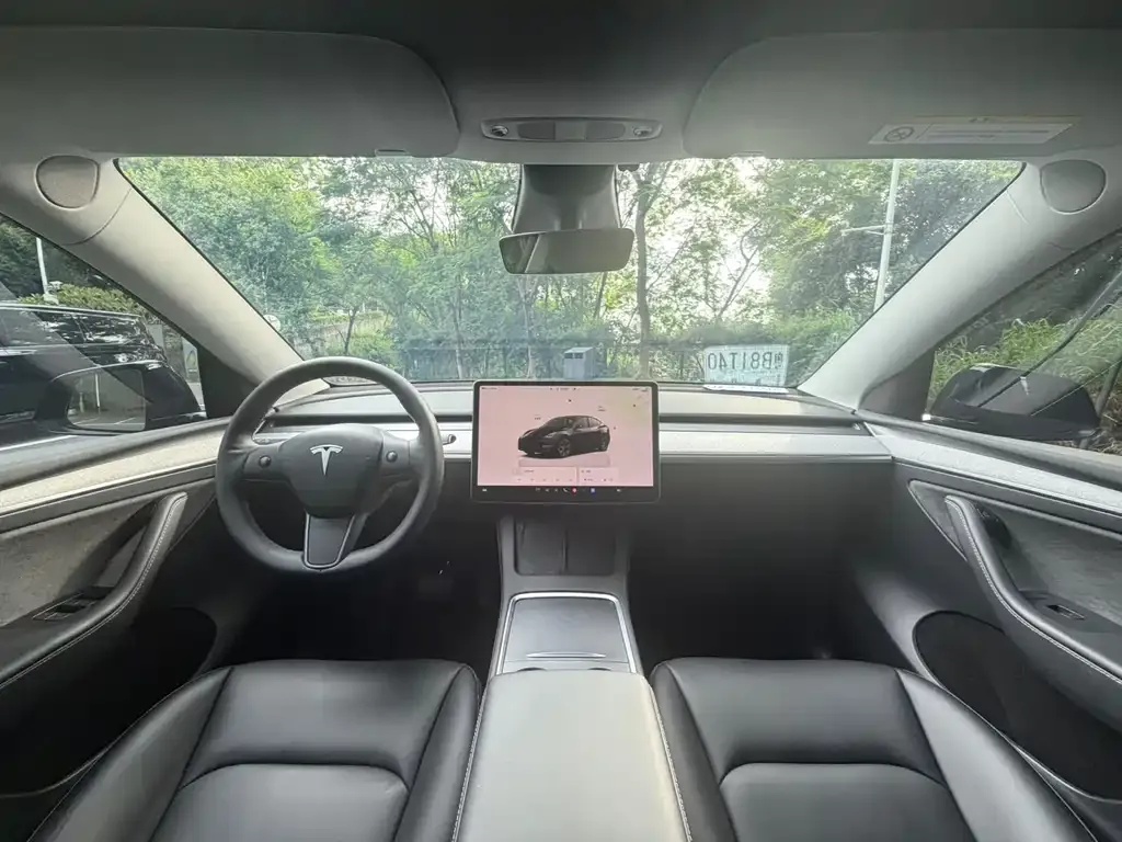 Tesla Model Y — фото 4