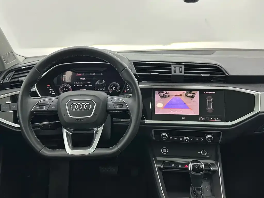 Audi Q3 — фото 10