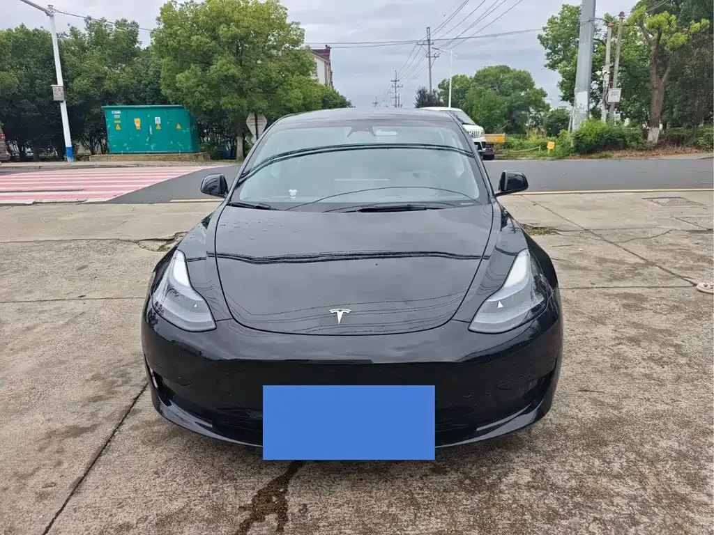 Tesla Model 3 — фото 9