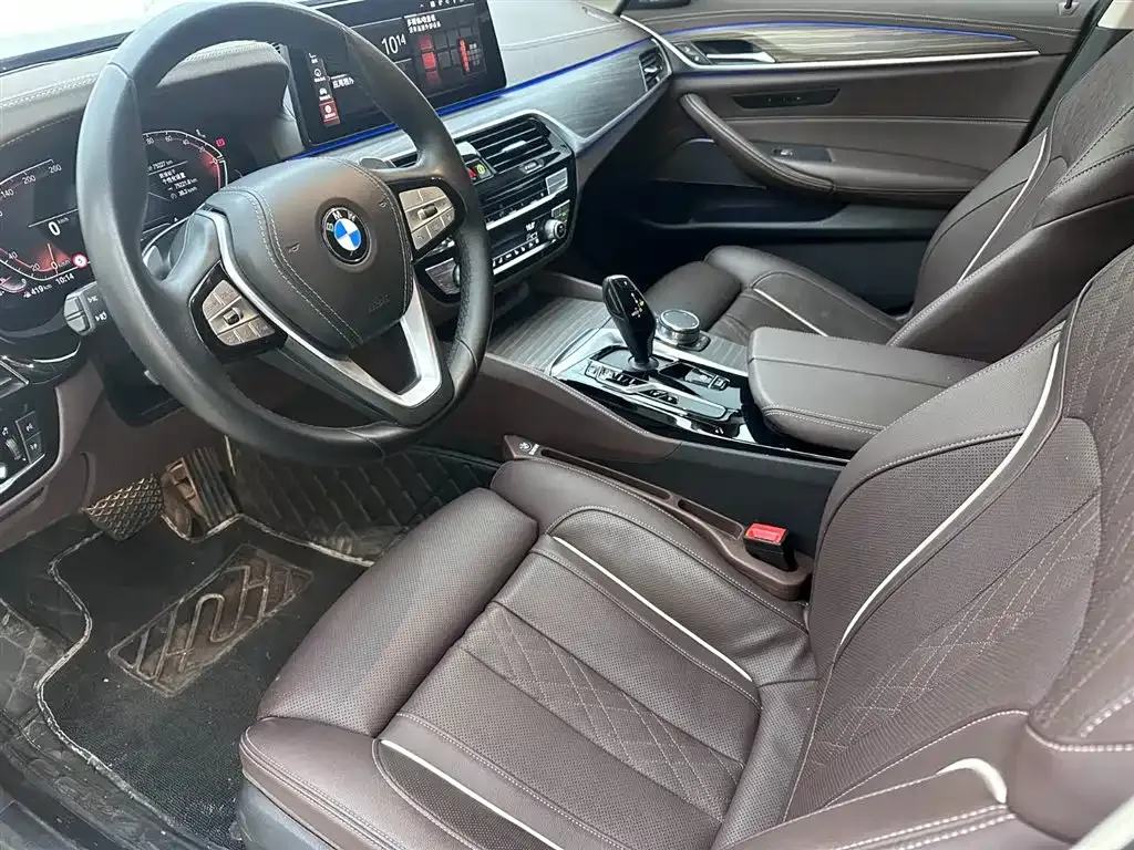 BMW 5 Series — фото 9