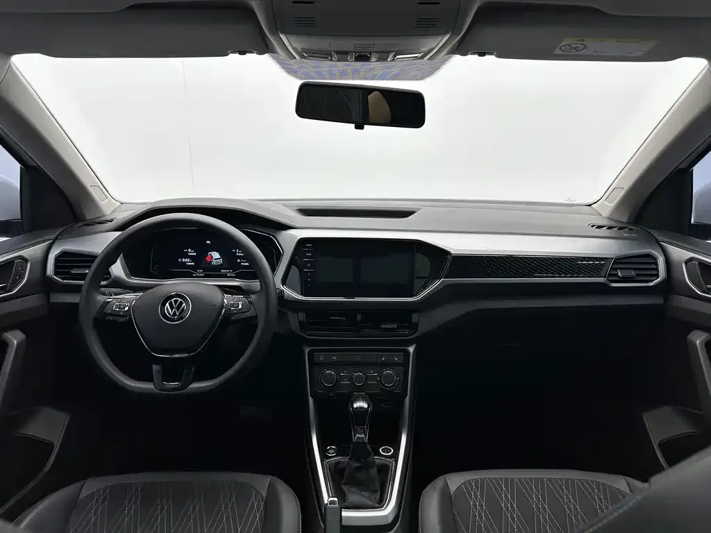 Volkswagen T-Cross — фото 7