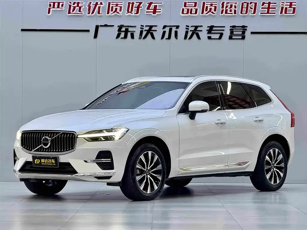Volvo XC60 — фото 1