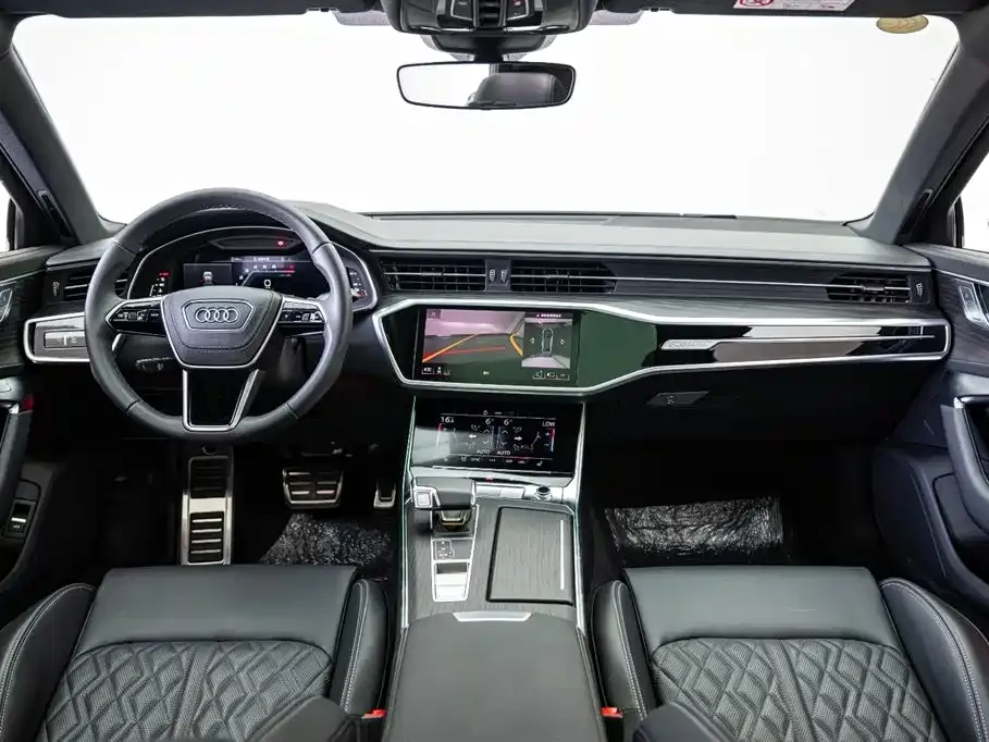 Audi A6L — фото 6