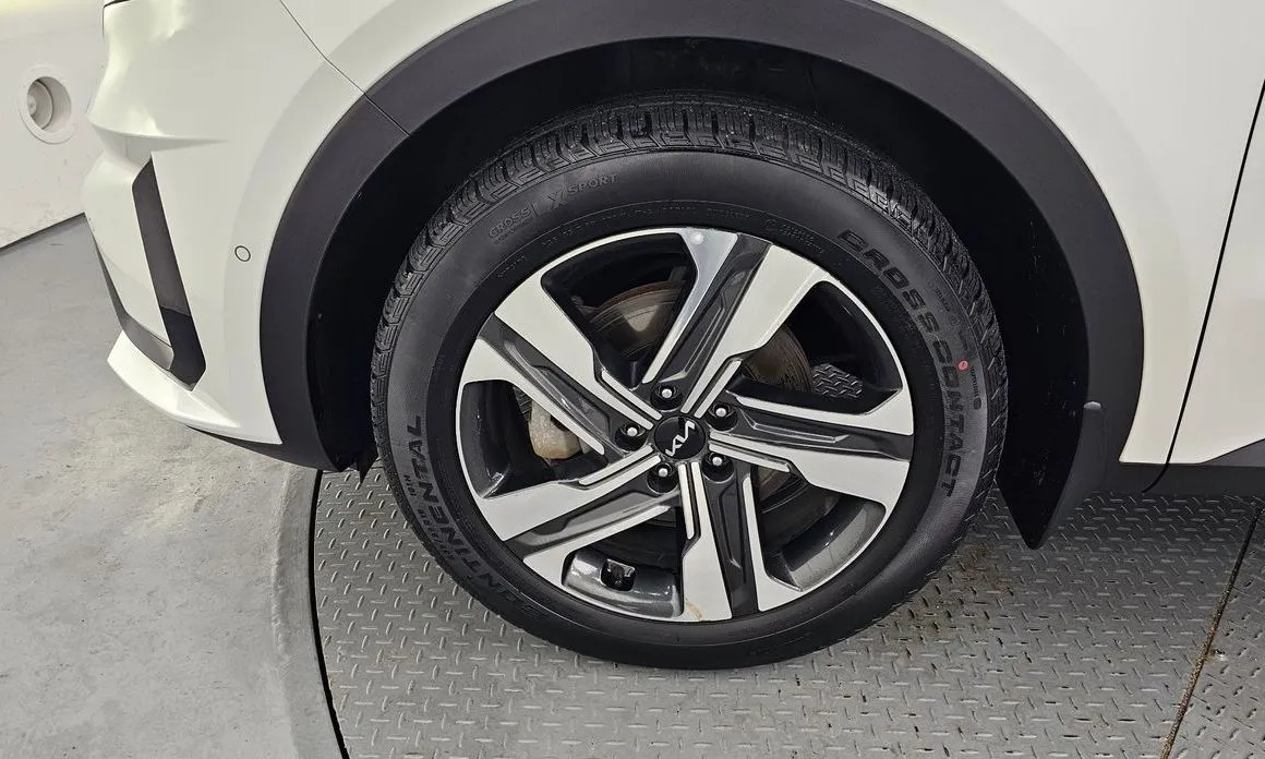 Kia Sorento — фото 8