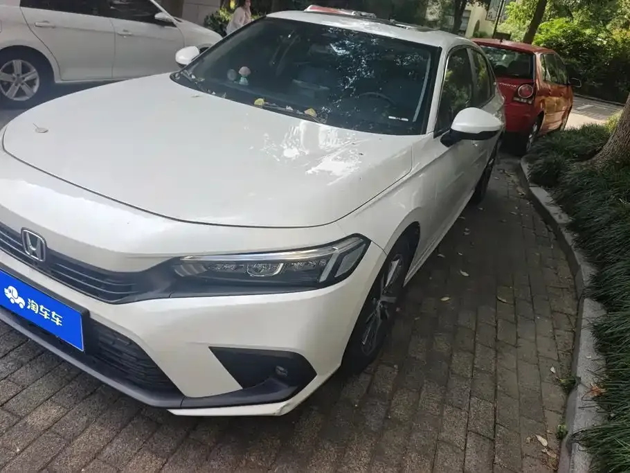 Honda Civic — фото 1