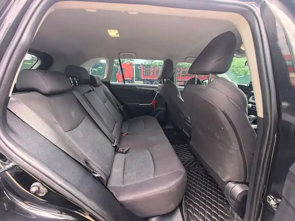 Toyota Wildlander 2024 из CN, фото 2