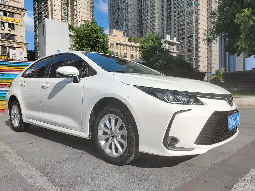 Toyota Corolla — фото 2