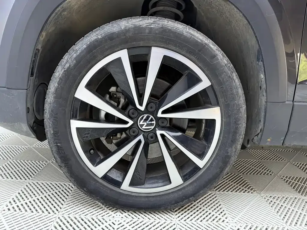 Volkswagen Tharu — фото 3