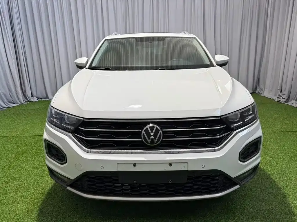 Volkswagen T-Roc — фото 6