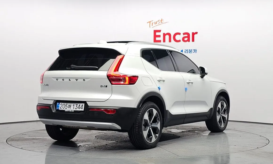 Volvo XC40 2025 из KR, фото 4