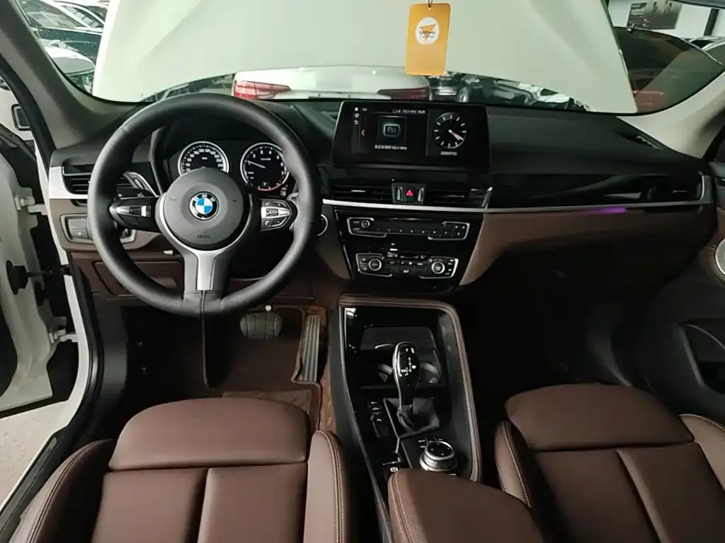 BMW X1 — фото 10