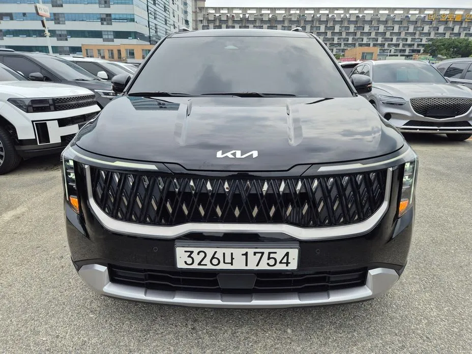 Kia Carnival — фото 1