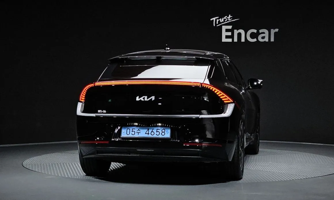 Kia EV6 — фото 6