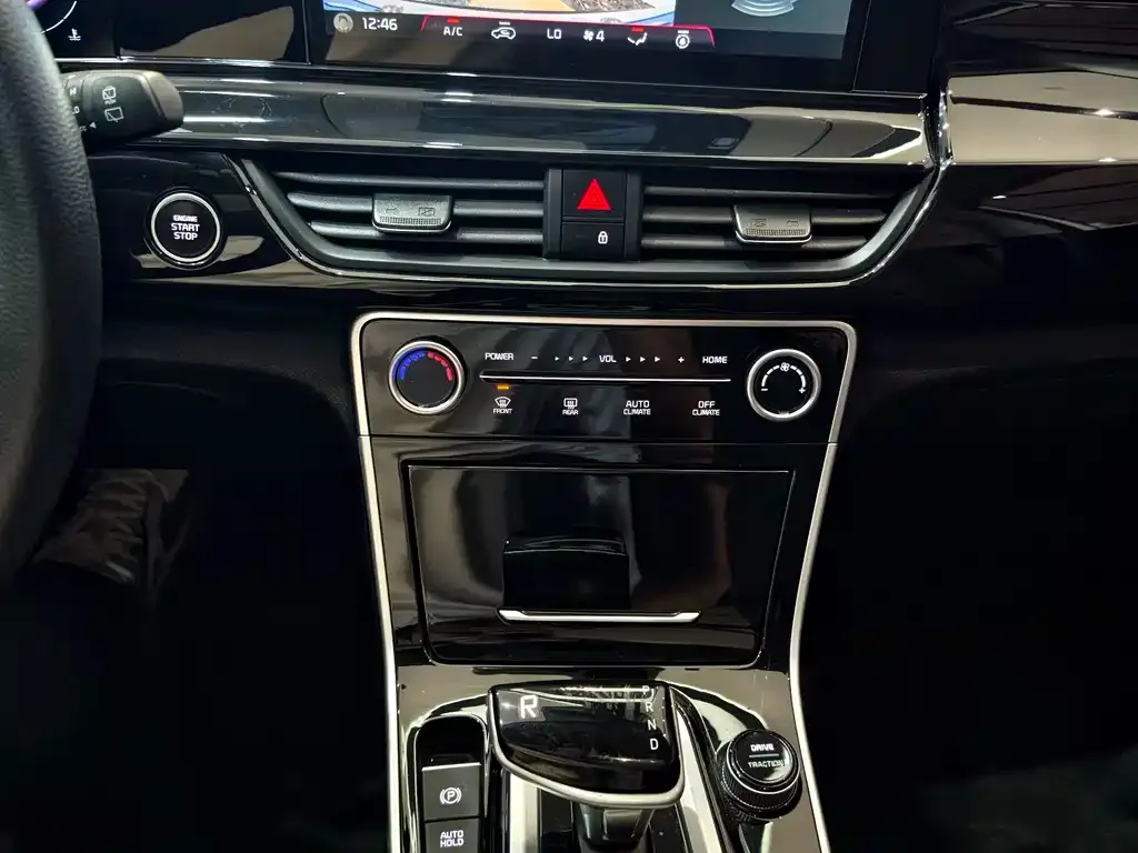Kia Seltos — фото 8