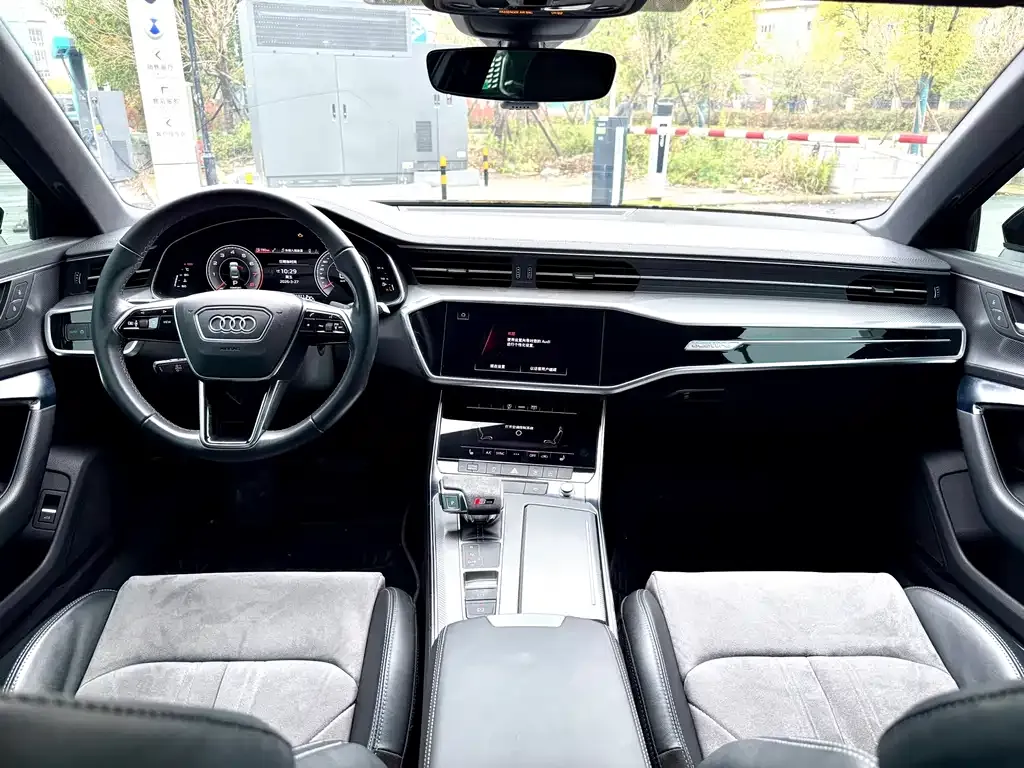 Audi A6L 2022 из CN, фото 2