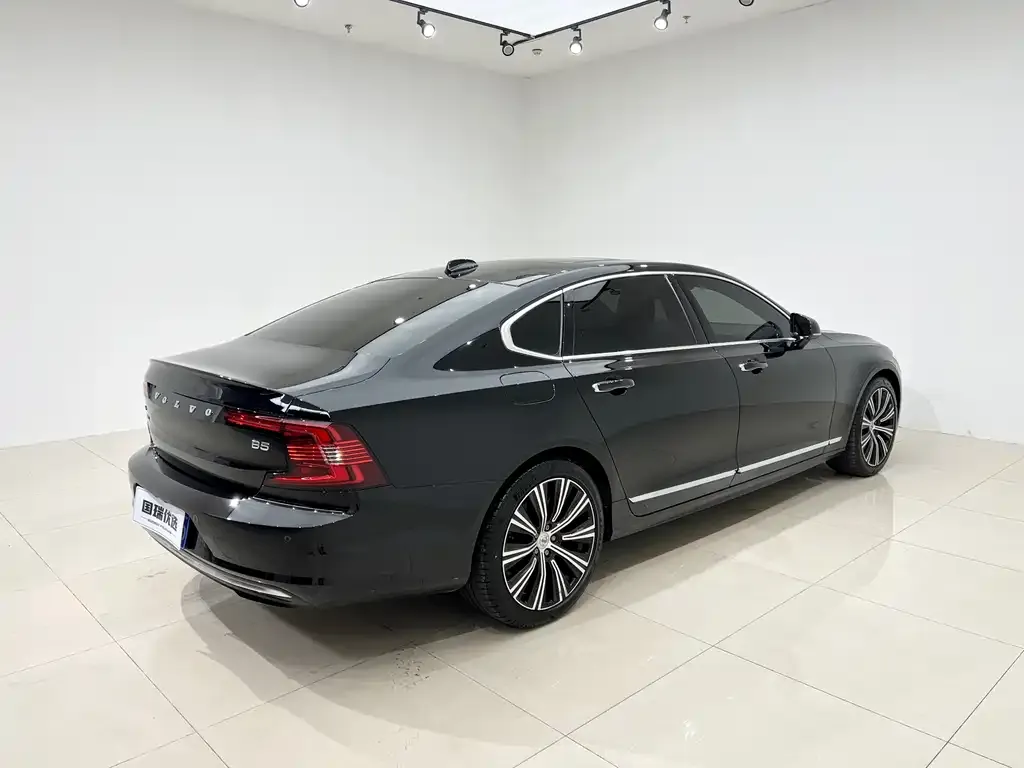 Volvo S90 — фото 3