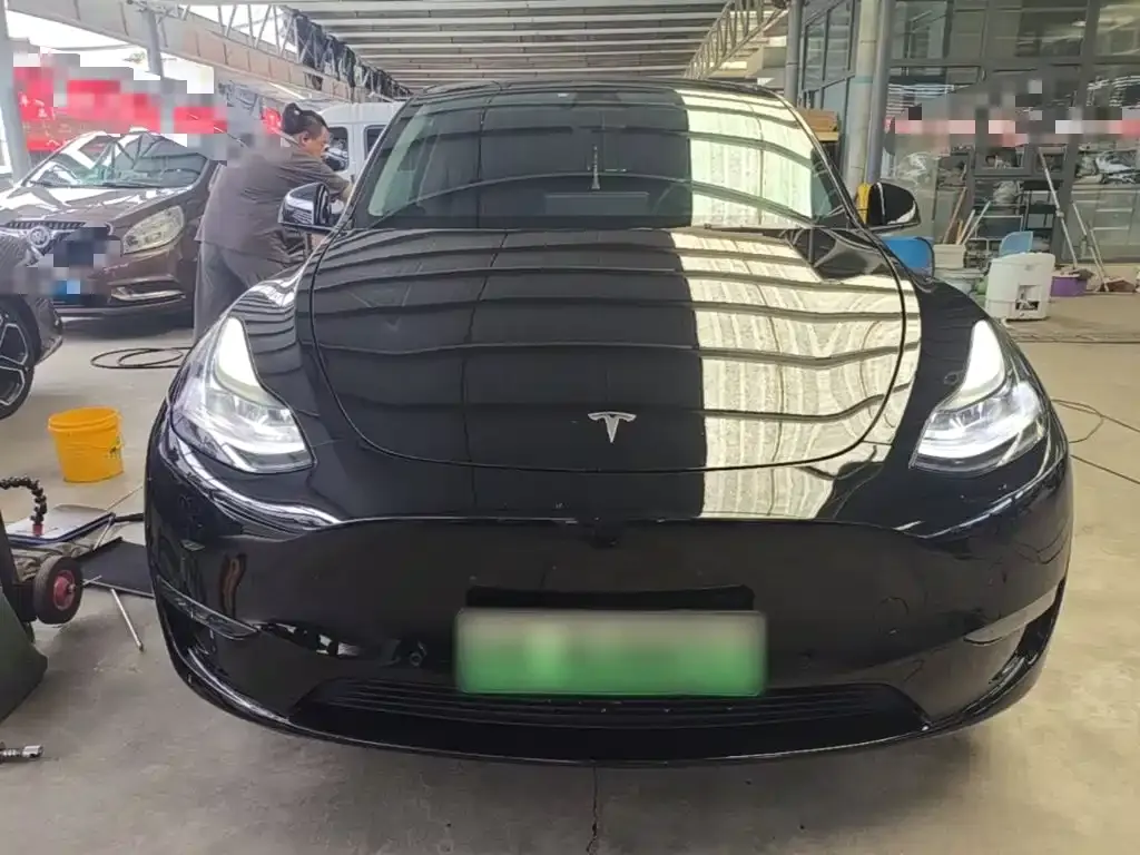 Tesla Model Y — фото 6