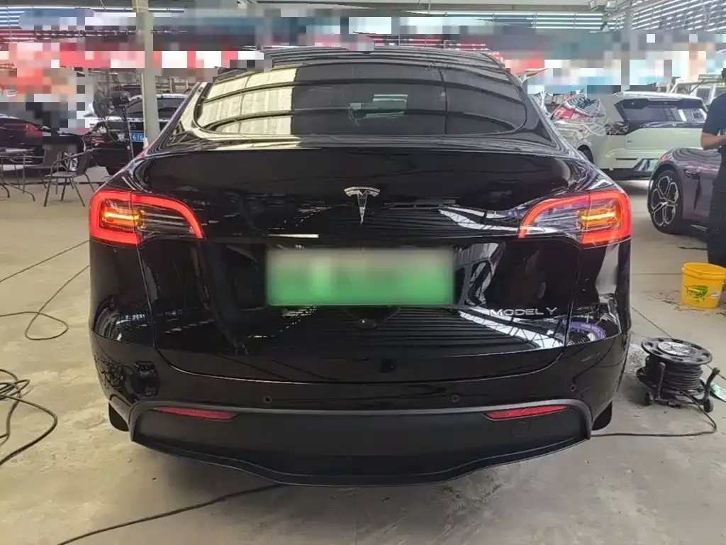 Tesla Model Y — фото 4