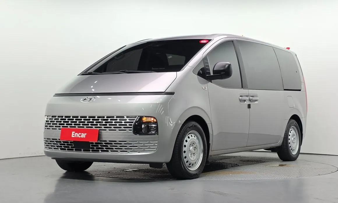 Hyundai Staria — фото 1
