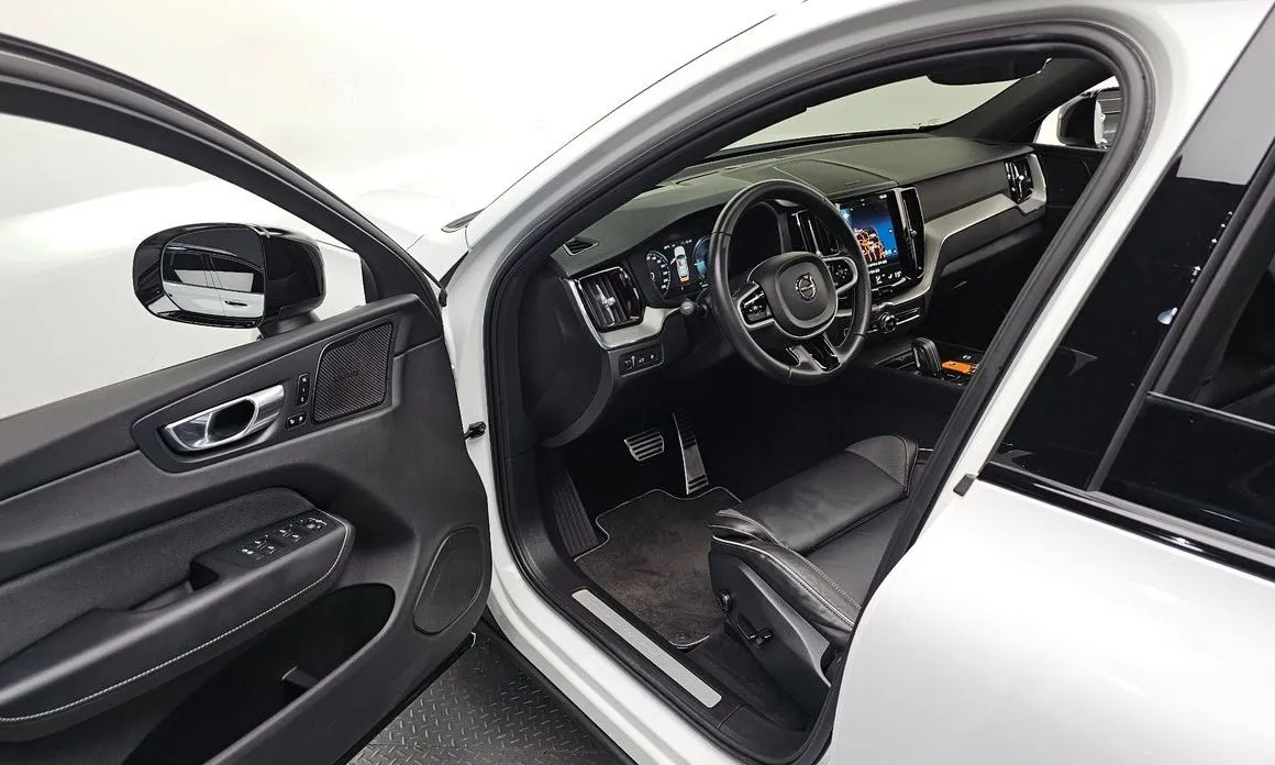 Volvo XC60 2021 из KR, фото 5