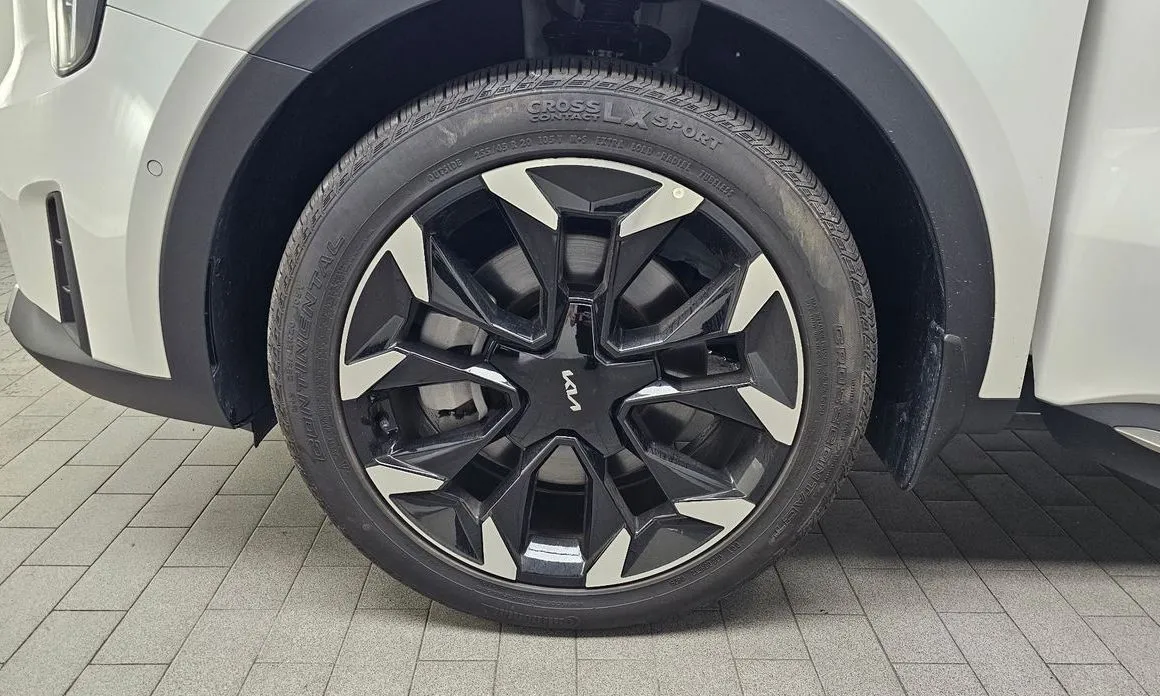Kia Sorento — фото 5
