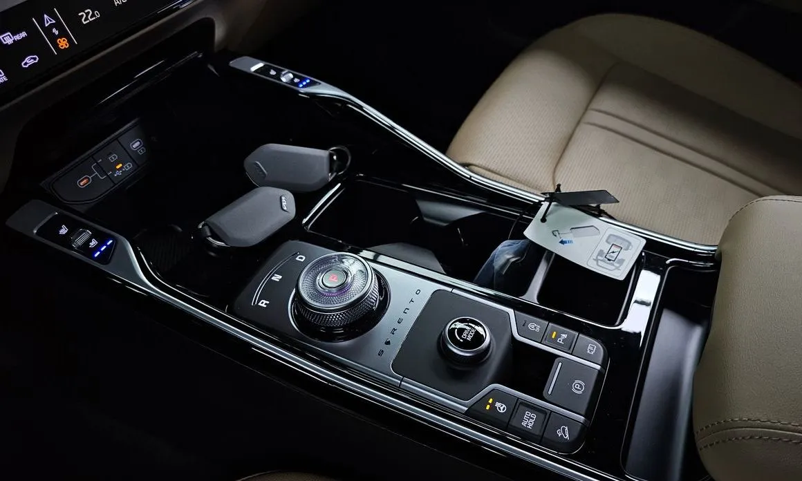 Kia Sorento — фото 6