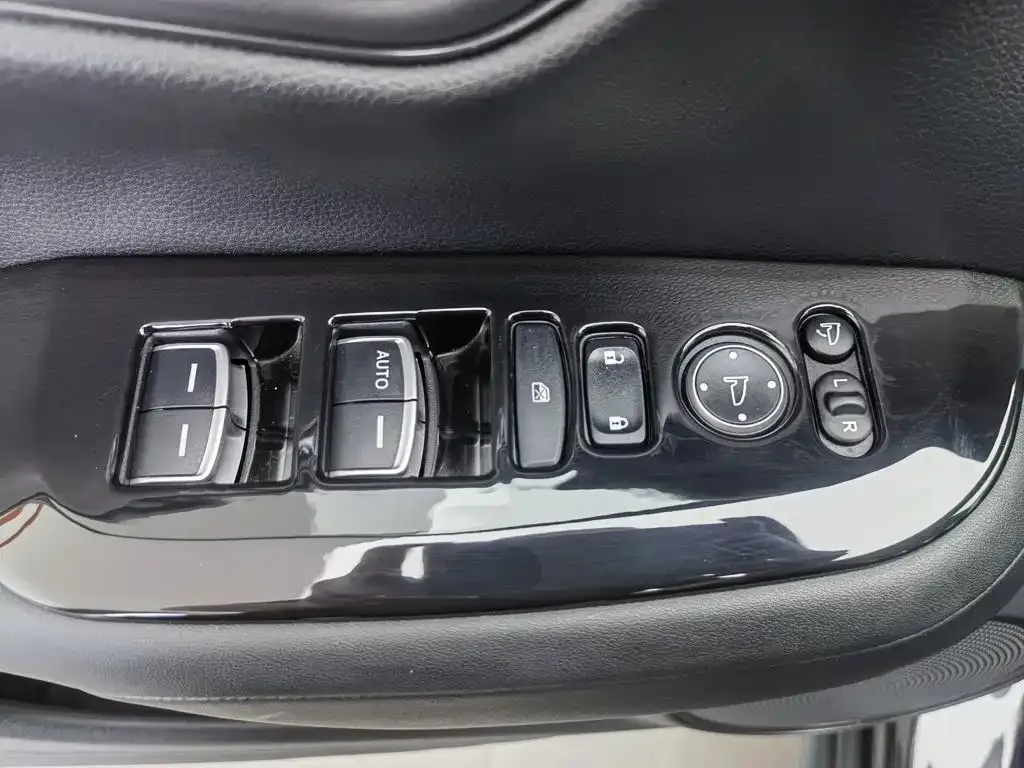 Honda ZR-V 2023 из CN, фото 8