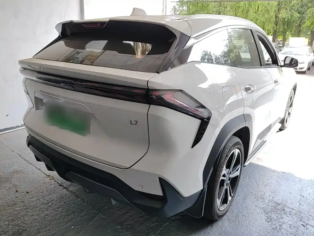 Geely Galaxy L7 — фото 10