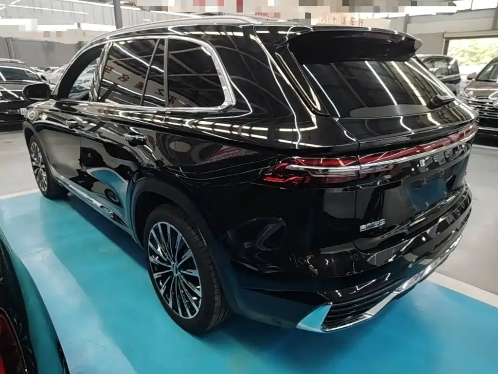 Geely Xingyue L — фото 3