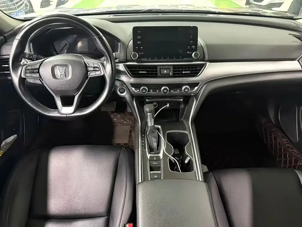Honda Accord — фото 6