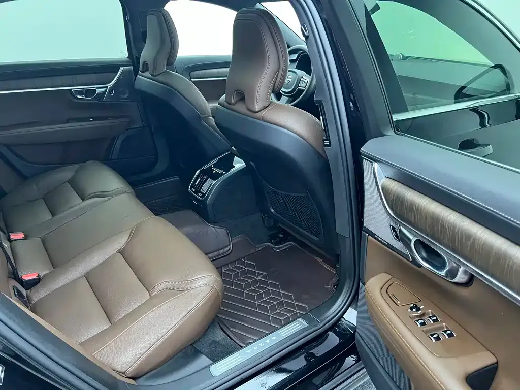 Volvo S90 — фото 7