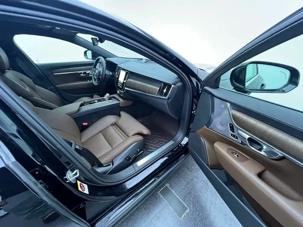 Volvo S90 — фото 8