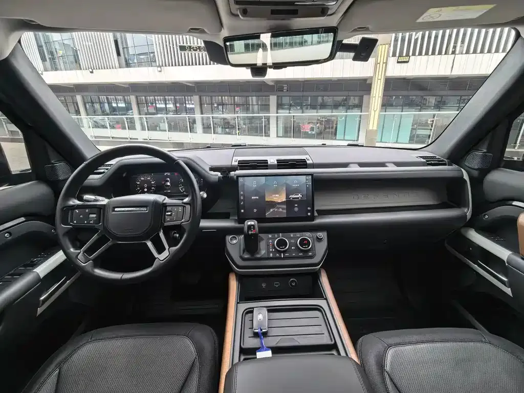 Land Rover Defender — фото 2