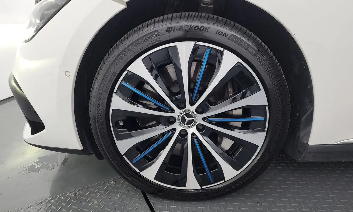 Mercedes-Benz EQE 2023 из KR, фото 10