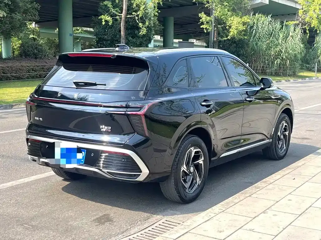 Hongqi HS3 — фото 8