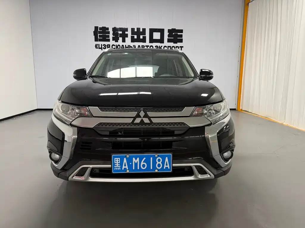 Mitsubishi Outlander — фото 9