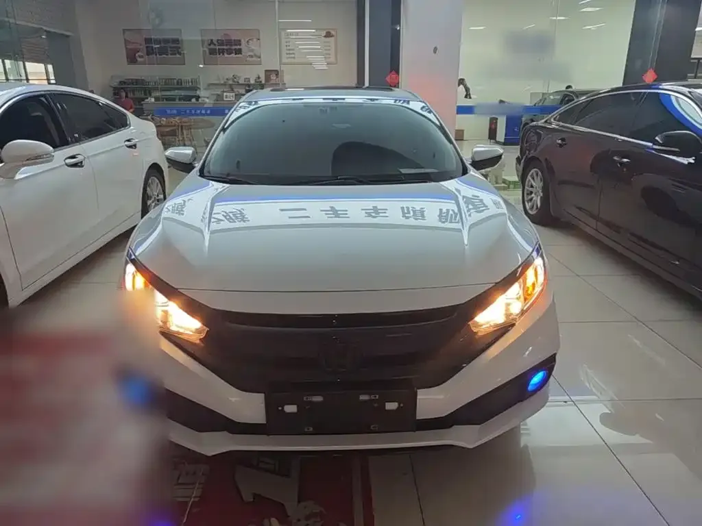 Honda Civic — фото 9