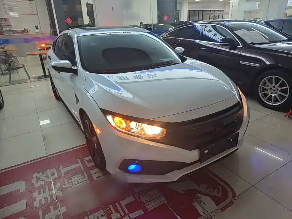 Honda Civic — фото 10