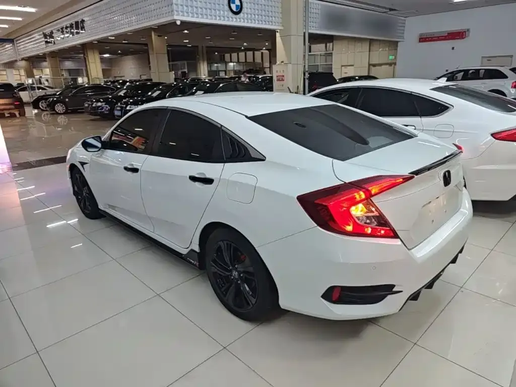 Honda Civic — фото 5