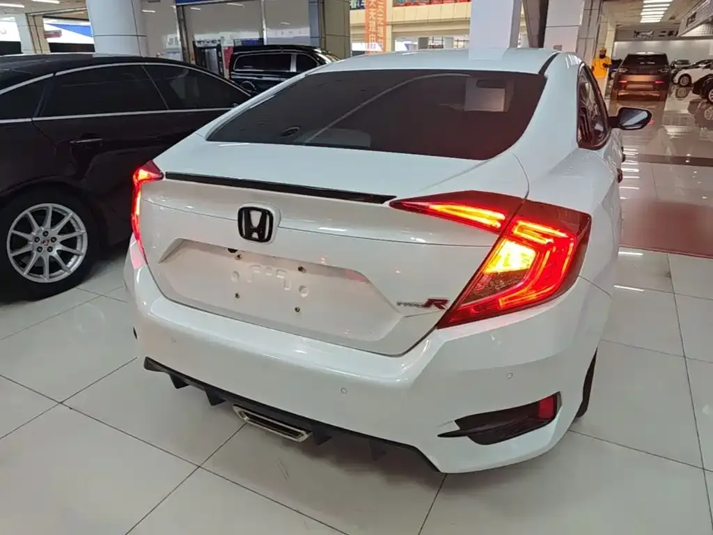 Honda Civic — фото 3
