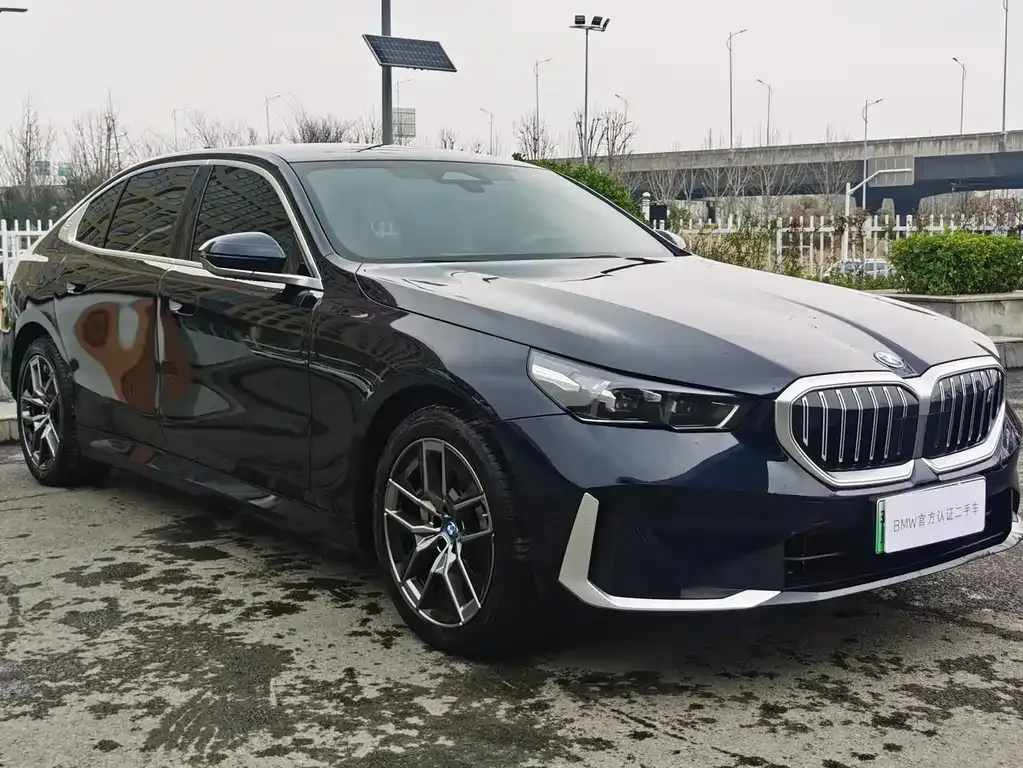 BMW i5 2025 из CN, фото 5