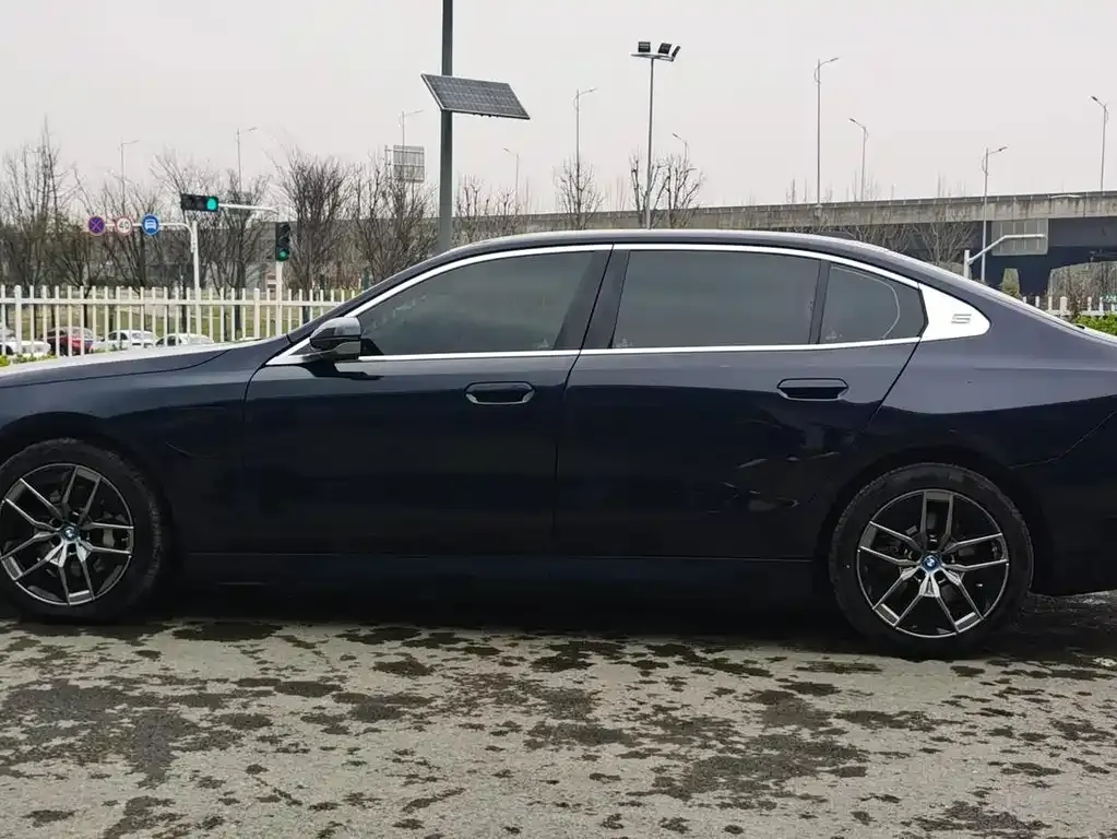 BMW i5 2025 из CN, фото 9
