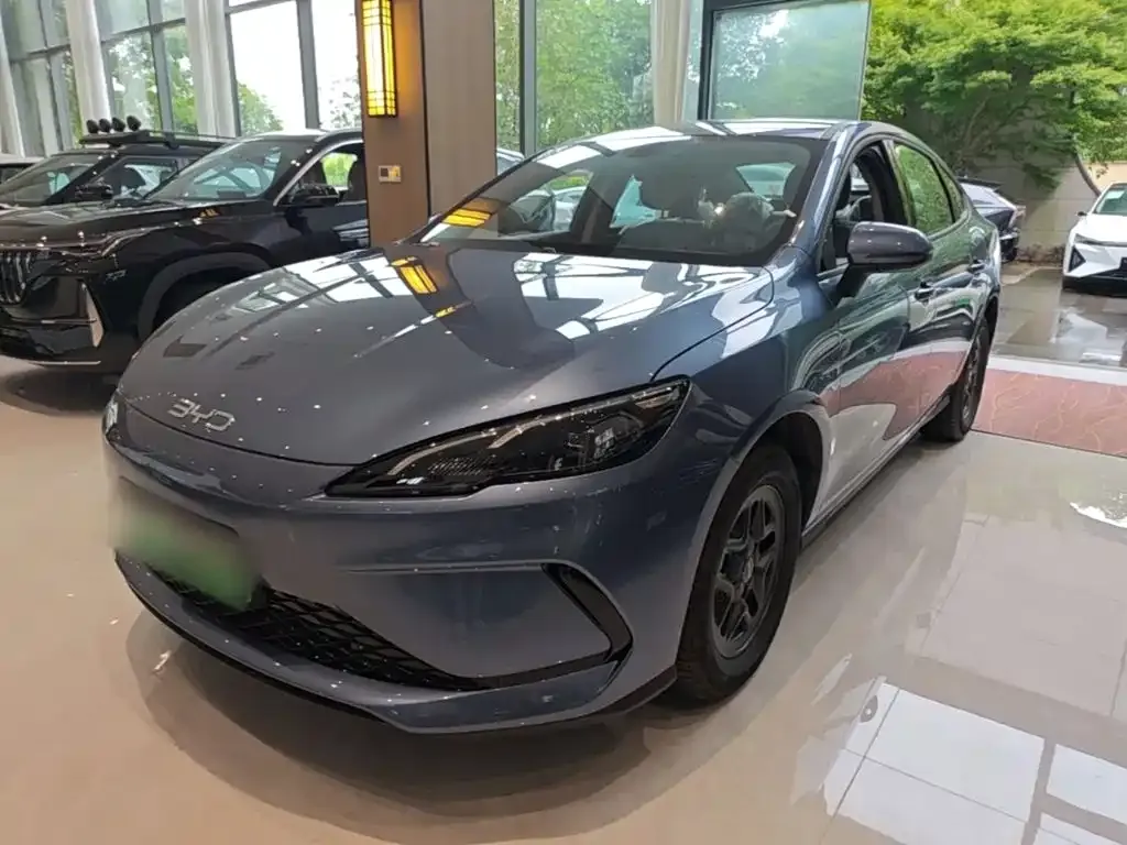 BYD Seal 05 DM-i — фото 7