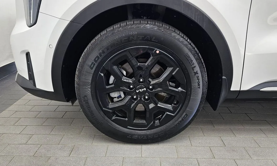 Kia Sorento — фото 10