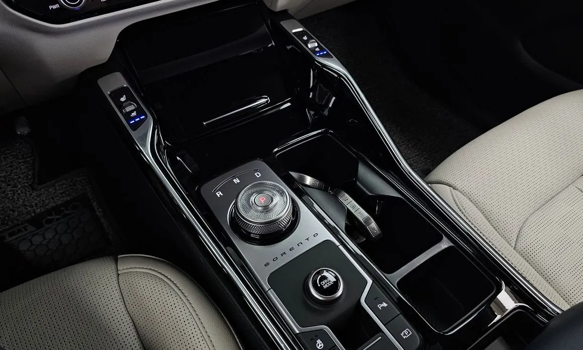 Kia Sorento — фото 7