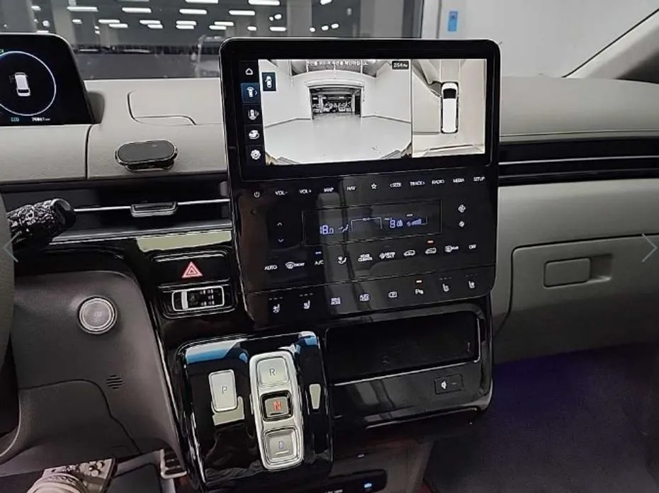 Hyundai Staria — фото 4