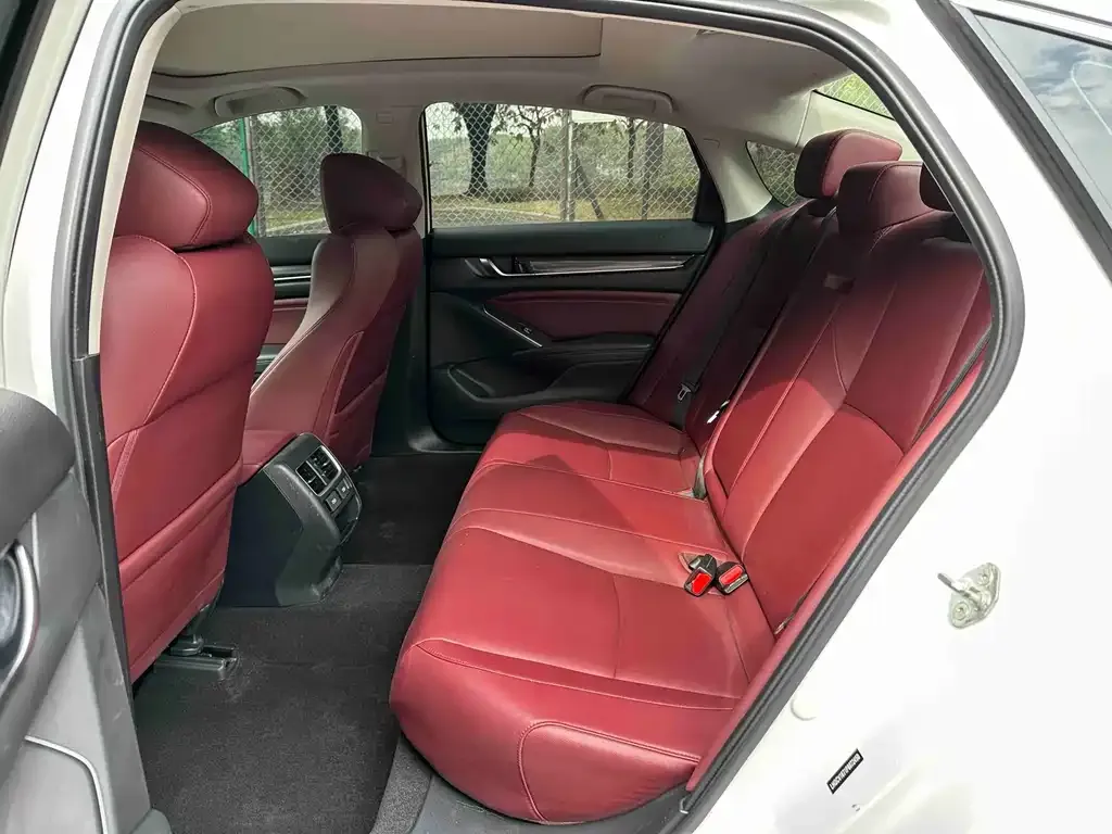 Honda Accord — фото 5