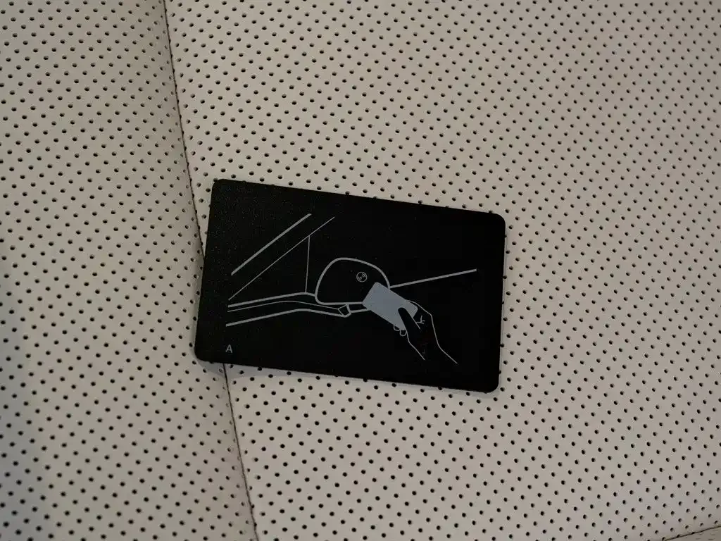Li Auto i8 — фото 10