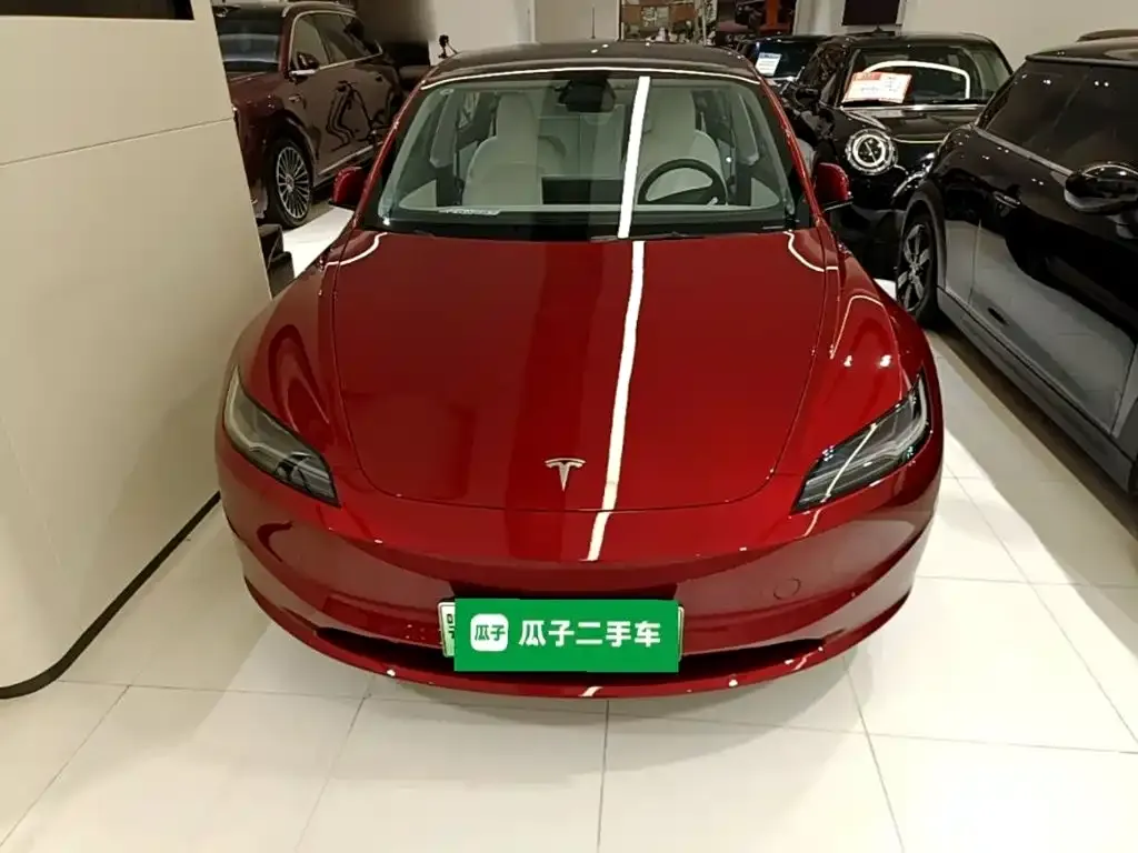Tesla Model 3 — фото 7